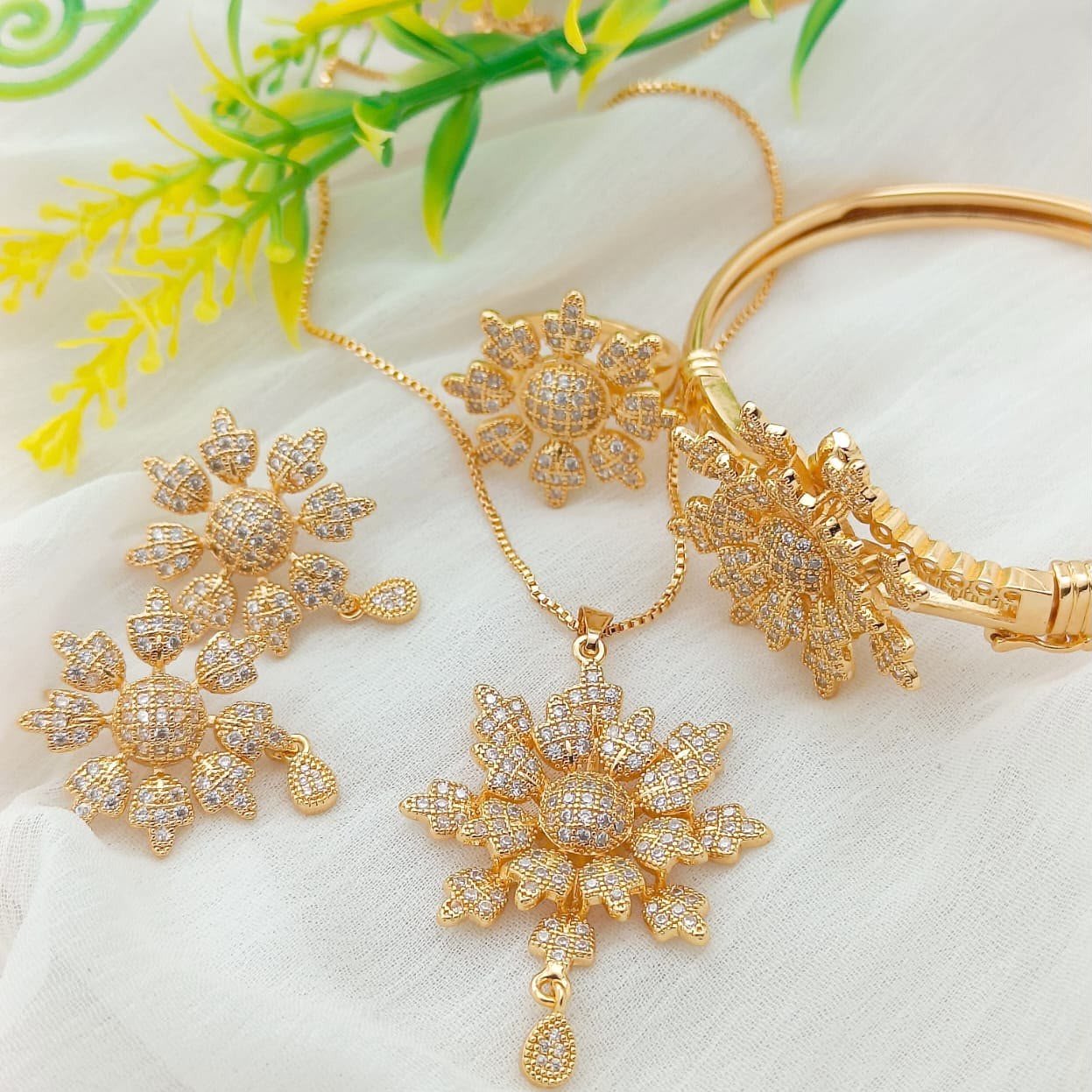 Royal Floral CZ Jewelry Set